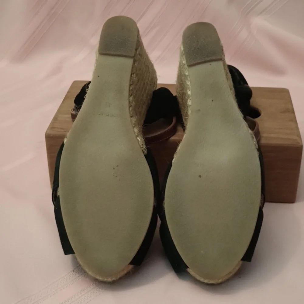 Eric Michael BlK Suede Espadrille with Brown Foot Strap Size 9